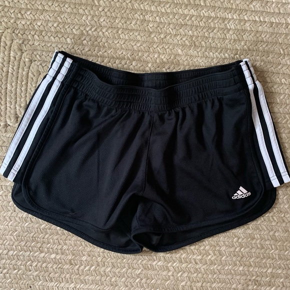 Adidas summer shorts - Picture 1 of 2